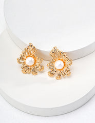 Vintage sunshine pearl earrings