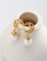 Moonlight Pearl Earrings