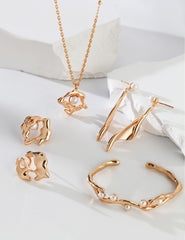 Cloudscape Moon Pearl Bracelet_Vintage Gold