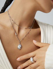 Lava and Mother-of-Pearl Necklace_Platinum