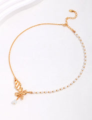 Dancing Butterfly Pearl Necklace_Vintage Gold