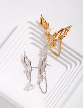 Dancing Butterfly Asymmetric Earrings_Vintage Gold