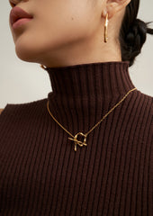 Embrace Necklace_Golden