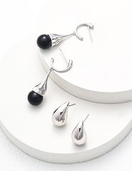 Teardrop Earrings_White Gold