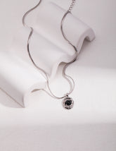 Black Agate Necklace_Platinum
