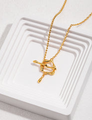Embrace Necklace_Golden
