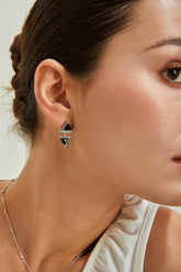 Triangle Black Agate Earrings_Platinum