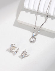 Moon Palace Necklace_Platinum